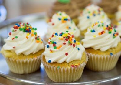 cupcakes-2250367_640